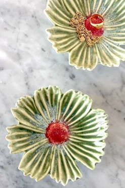 Plato Con Diseño De Flor Verde Pequeño