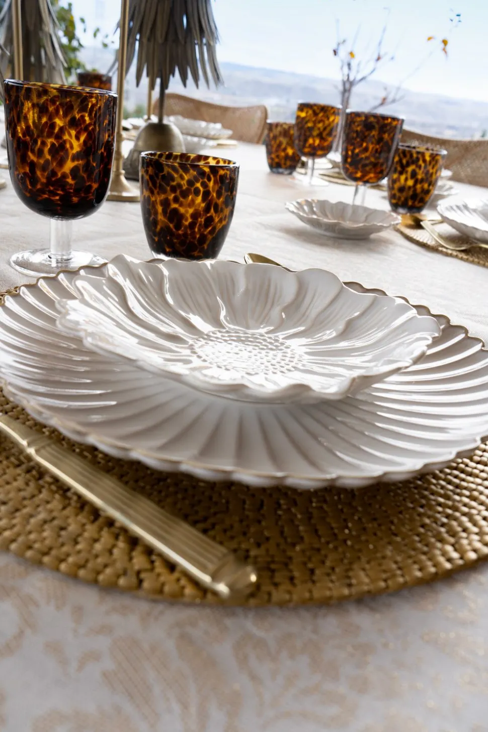 Plato De Postre Con Diseño De Flor Blanca CO
