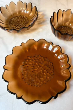 Plato De Postre De Cristal Con Diseño De Flor Irregular Ámbar