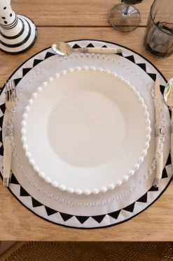Plato Llano De Porcelana Diseño Bolitas