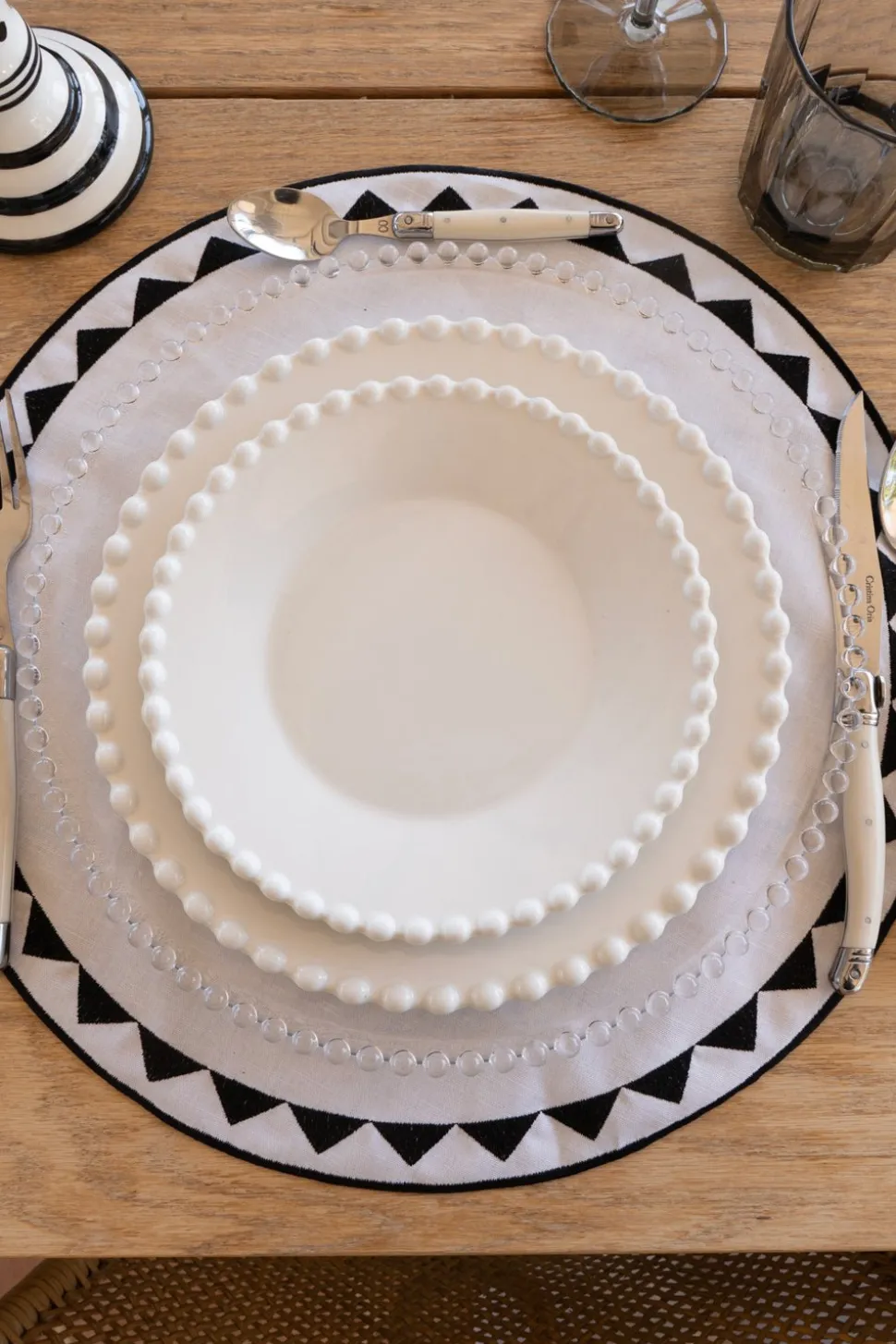 Plato Llano De Porcelana Diseño Bolitas