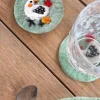 Posavasos De Fieltro Verde Con Diseño De Gallina