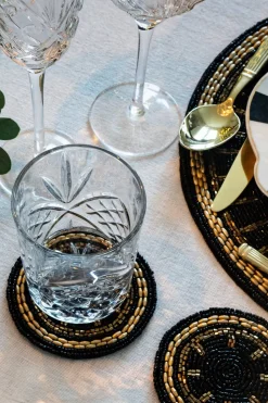 Posavasos Negro Con Detalles Dorados Bordado Con Cuentas