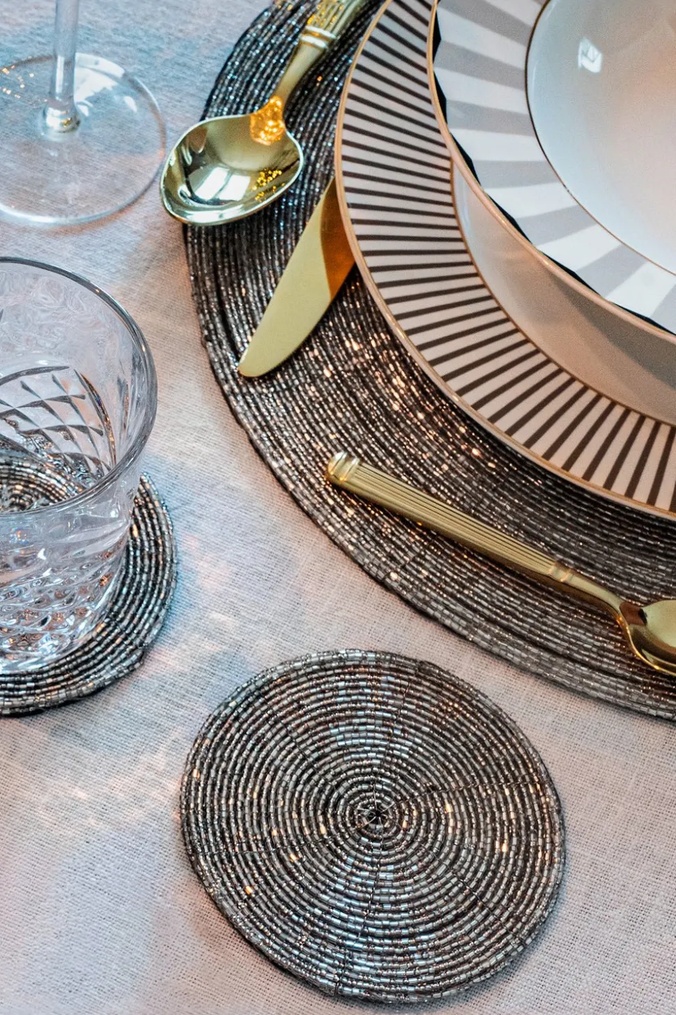 Posavasos Plateado Bordado Con Cuentas