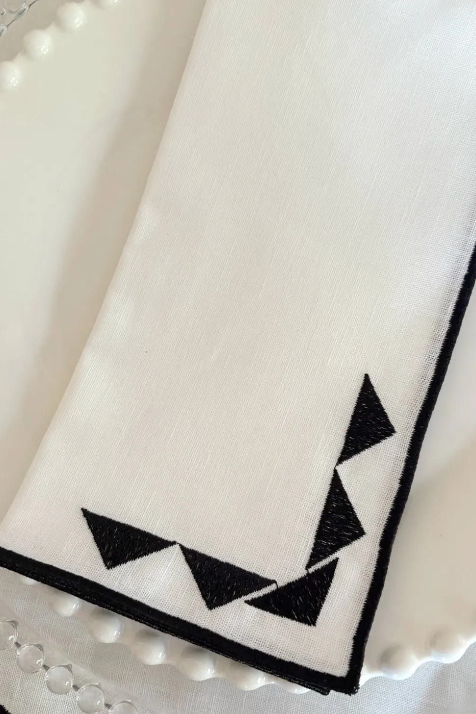 Servilleta Con Diseño De Sol Blanca Y Negra