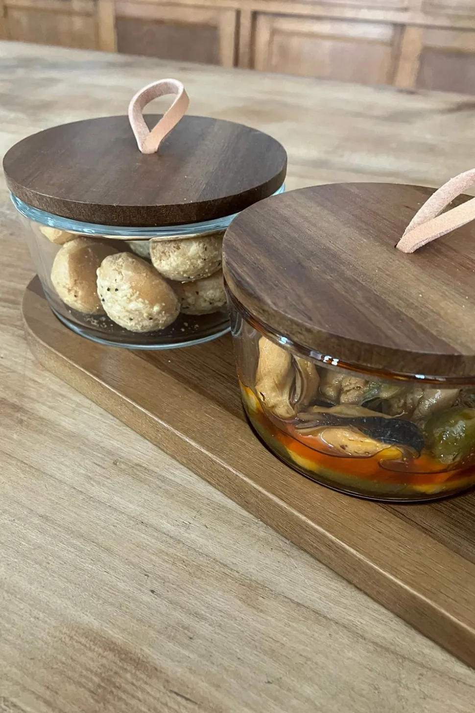 Set 3 Recipientes De Cristal Con Tapas Y Base De Madera