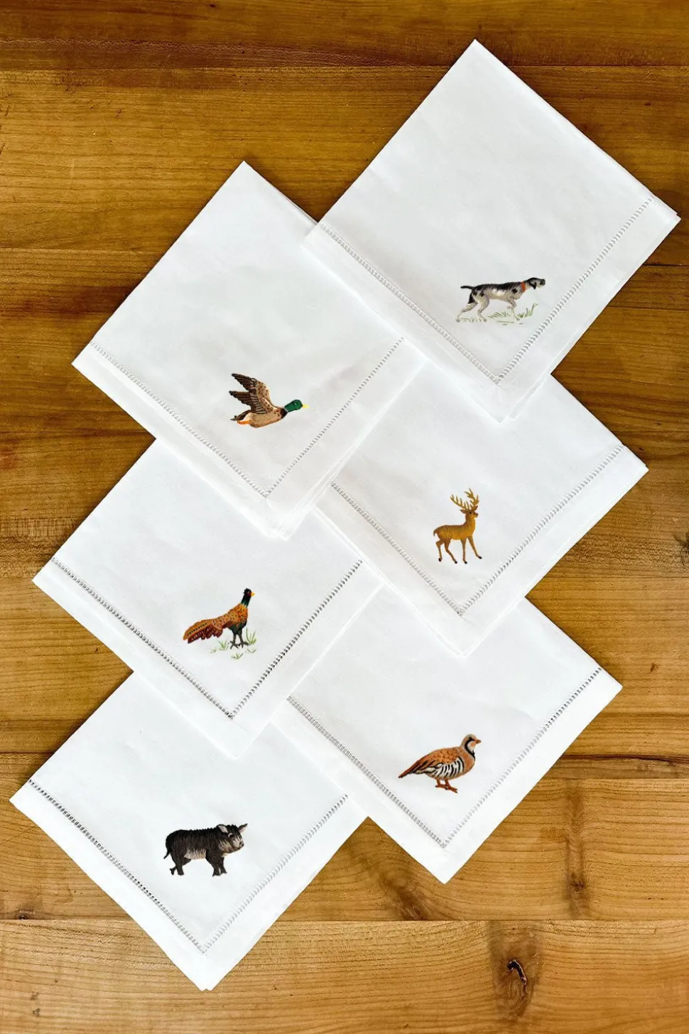 Set de 6 Servilletas Bordadas a Mano con Diseño de Animales de Caza