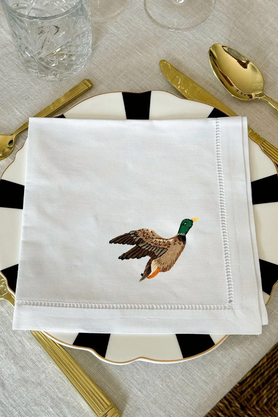 Set de 6 Servilletas Bordadas a Mano con Diseño de Animales de Caza