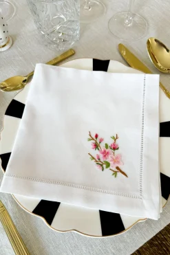 Set de 6 Servilletas Bordadas a Mano con Diseño de Flores