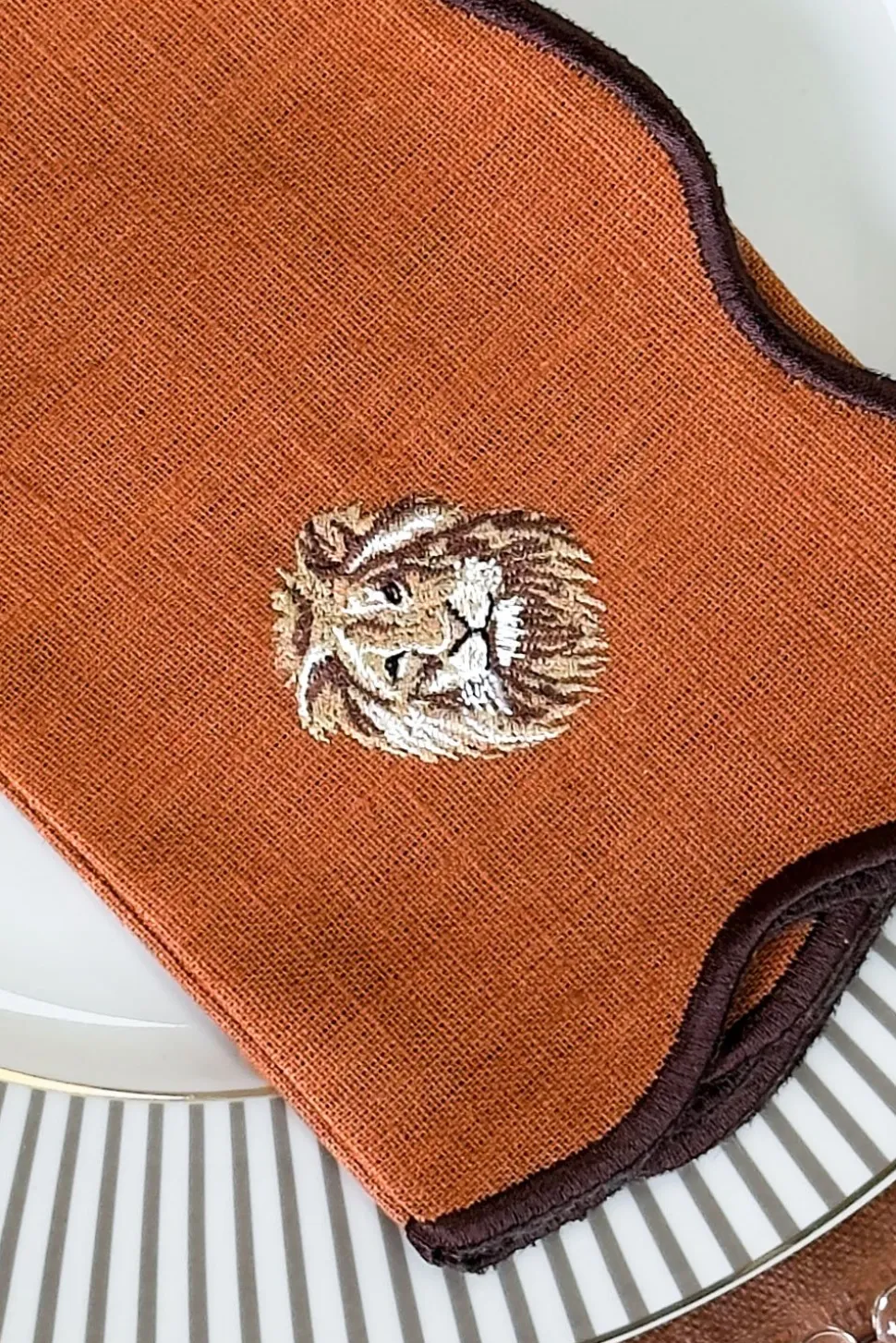 Set De 4 Servilletas Bordadas Animales De La Selva