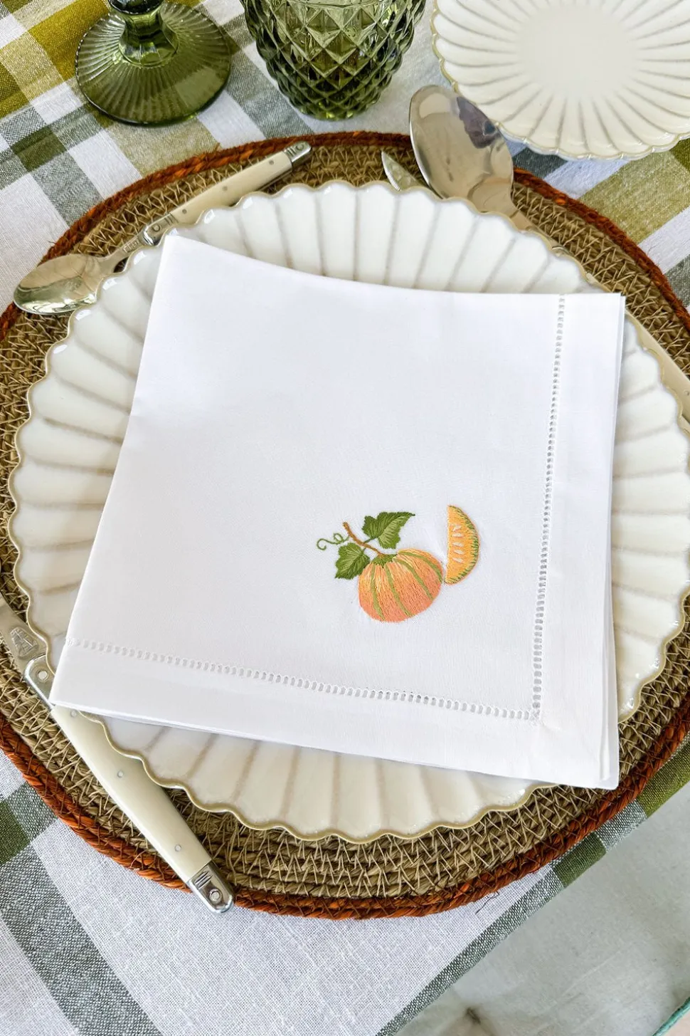 Set de 6 Servilletas Bordadas a Mano con Diseño de Frutas