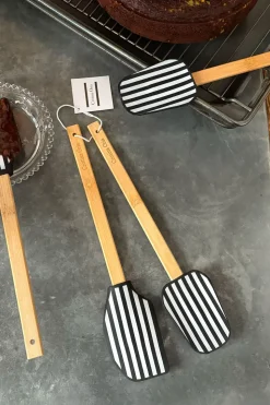 Set De Dos Espátulas De Silicona Con Diseño De Rayas Blancas Y Negras