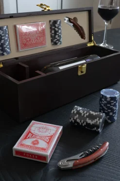 Set De Vino Con Juego De Póker Y Abridor