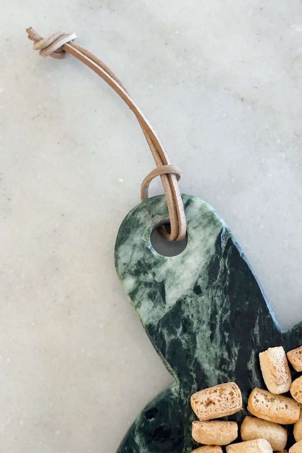 Tabla De Mármol Verde Y Madera Con Mango
