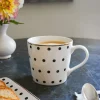 Taza Negra Y Blanca Con Diseño De Puntos