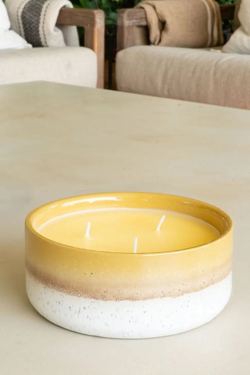 Vela En Recipiente De Cerámica Y Con Aroma A Citronela